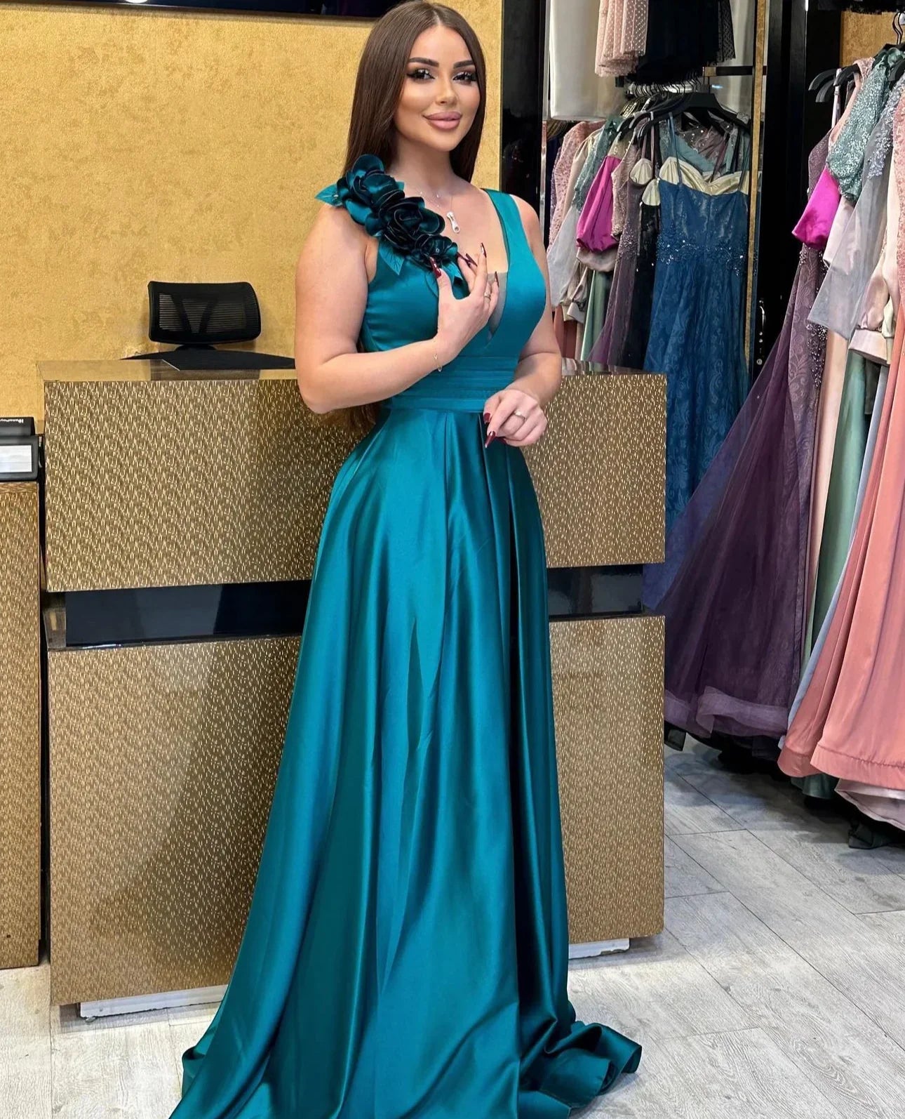 DRESS DRAMA